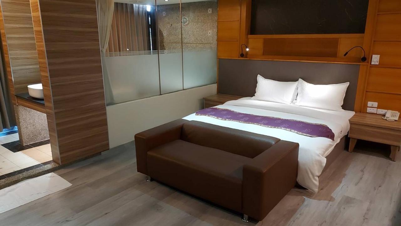 Jungle City Motel Цзяи Экстерьер фото